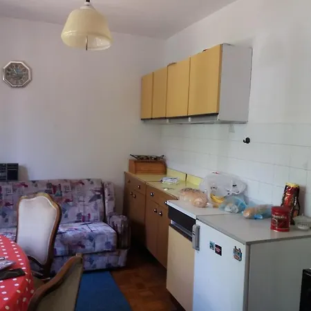 Kuca Sa Apartmanom